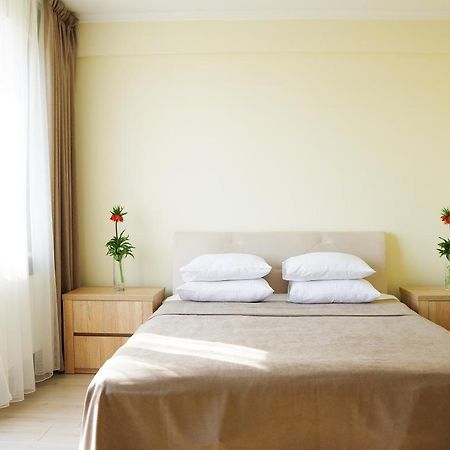 Chiernomorskie Apartamenty Odessa Exterior foto