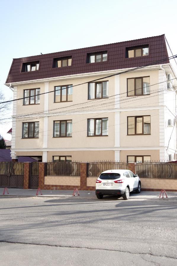 Chiernomorskie Apartamenty Odessa Exterior foto