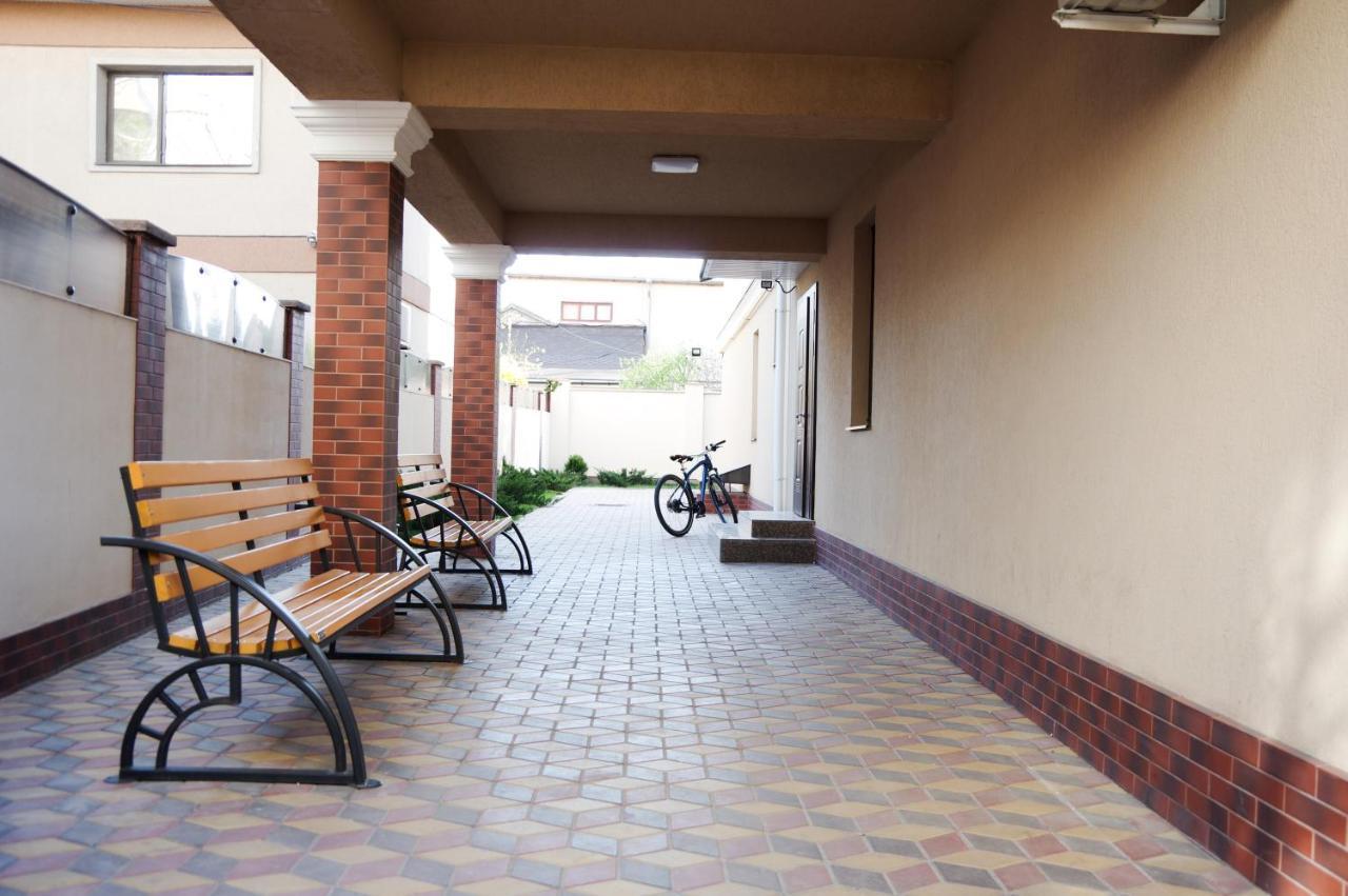 Chiernomorskie Apartamenty Odessa Exterior foto
